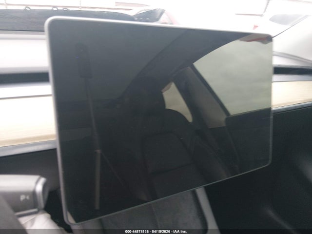 44878136 :رقم المزاد ، 7SAYGDEF6NF312175 vin ، 2022 Tesla Model Y Performance Dual Motor All-wheel Drive مزاد بيع
