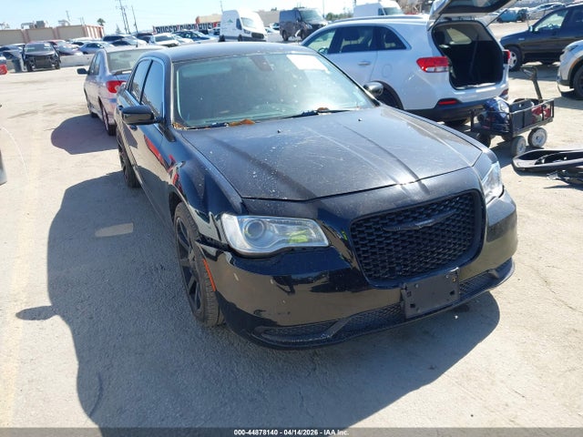 2015 CHRYSLER 300 2C3CCAAG1FH908648