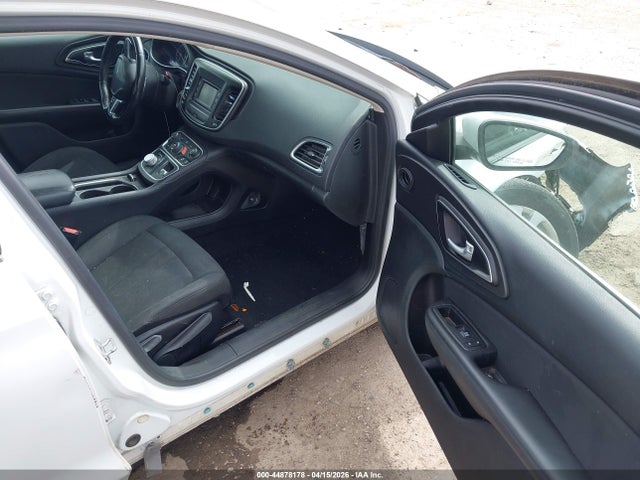 Продажа на аукционе авто 2016 Chrysler 200 Limited, vin: 1C3CCCAB5GN165209, номер лота: 44878178