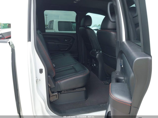 Nissan Titan Pro-4x 4x4 2022 1N6AA1ED1NN101509 Image 8