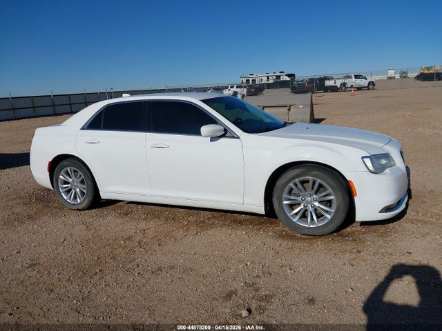 Aukcja sprzedaży 2019 Chrysler 300 Touring, vin: 2C3CCAAG2KH715659, numer aukcji: 44878209