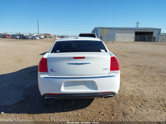 Aukcja sprzedaży 2019 Chrysler 300 Touring, vin: 2C3CCAAG2KH715659, numer aukcji: 44878209