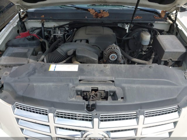 2010 Cadillac Escalade Premium მანქანა იყიდება აუქციონზე, vin: 1GYUKCEF2AR286533, აუქციონის ნომერი: 44878225