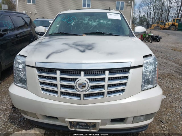 2010 Cadillac Escalade Premium მანქანა იყიდება აუქციონზე, vin: 1GYUKCEF2AR286533, აუქციონის ნომერი: 44878225