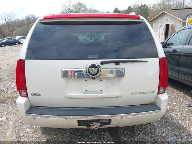 2010 Cadillac Escalade Premium მანქანა იყიდება აუქციონზე, vin: 1GYUKCEF2AR286533, აუქციონის ნომერი: 44878225