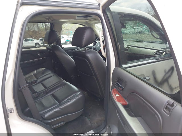 2010 Cadillac Escalade Premium მანქანა იყიდება აუქციონზე, vin: 1GYUKCEF2AR286533, აუქციონის ნომერი: 44878225