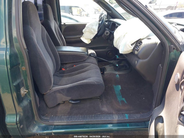 44878226 :رقم المزاد ، 1B7GG26X5YS749922 vin ، 2000 Dodge Dakota Slt/sport مزاد بيع