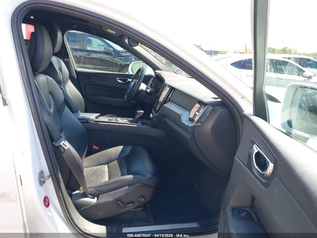 YV4A22RK4J1009100 Volvo Xc60 T6 Momentum