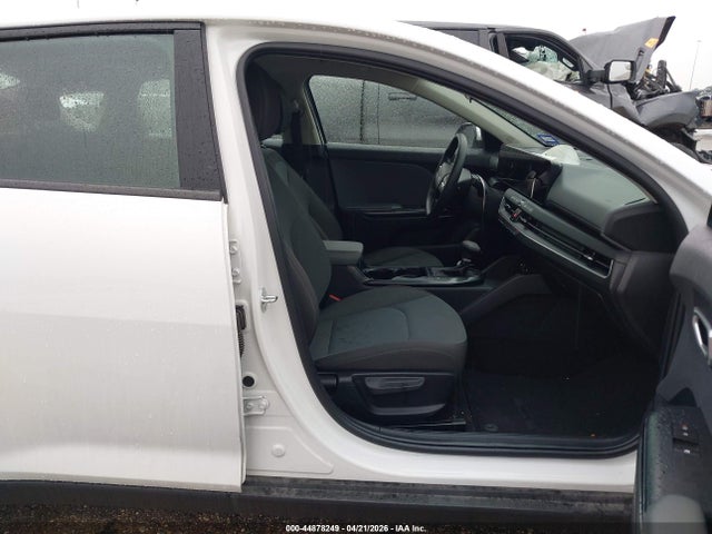 2025 Kia K4 Lxs მანქანა იყიდება აუქციონზე, vin: 3KPFT4DE8SE132870, აუქციონის ნომერი: 44878249