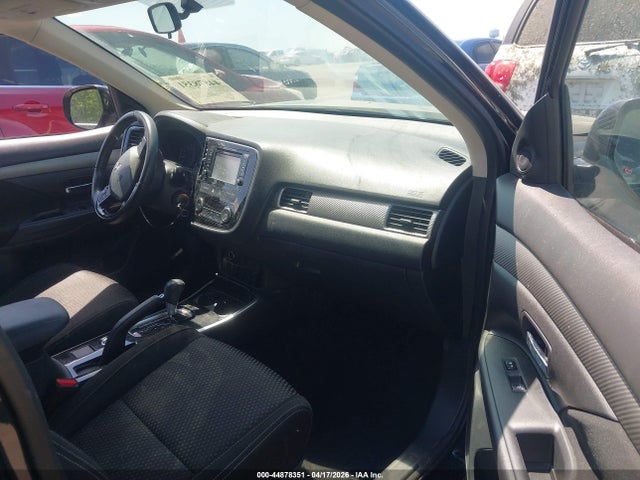 Продаж на аукціоні авто 2017 Mitsubishi Outlander Es, vin: JA4AZ2A30HZ031863, номер лоту: 44878351