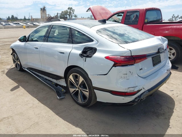 WAU2CAGH0SA021443 Audi A6 E-tron Premium Plus