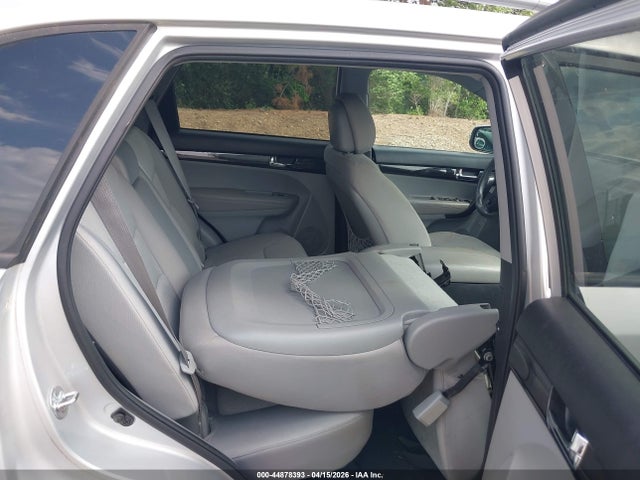 Продажа на аукционе авто 2012 Kia Sorento Lx, vin: 5XYKT3A60CG245867, номер лота: 44878393
