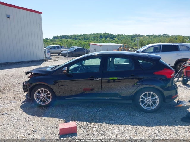 1FADP3K2XGL279887 Ford FOCUS SE