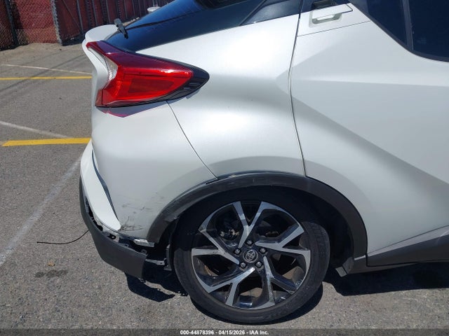 Toyota C-HR XLE 2018 NMTKHMBX9JR039086 Image 18
