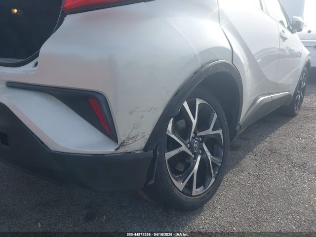 Toyota C-HR XLE 2018 NMTKHMBX9JR039086 Image 6