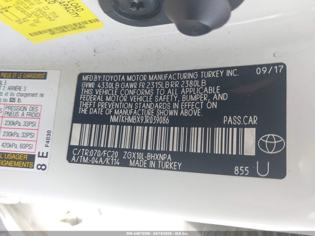 Toyota C-HR XLE 2018 NMTKHMBX9JR039086 Image 9