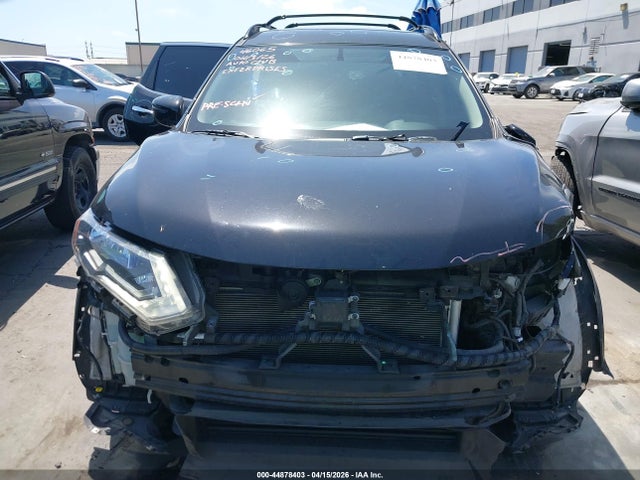 5N1AT2MT2JC767548 Nissan ROGUE SV
