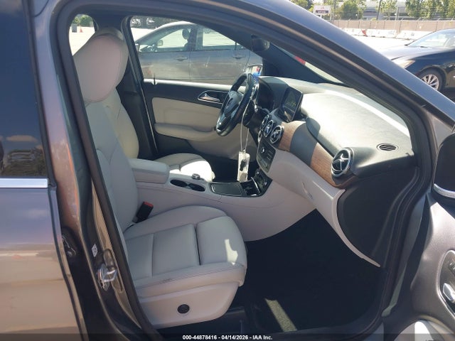 WDDVP9AB6HJ015037 Mercedes-Benz B 250e