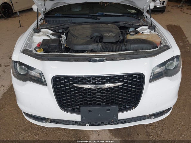 44878427 :رقم المزاد ، 2C3CCABG2KH540196 vin ، 2019 Chrysler 300 S مزاد بيع
