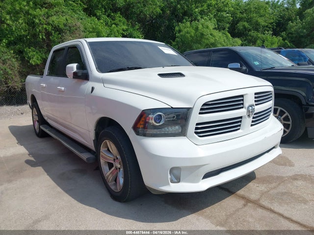 2017 RAM 1500 1C6RR6MT3HS500861