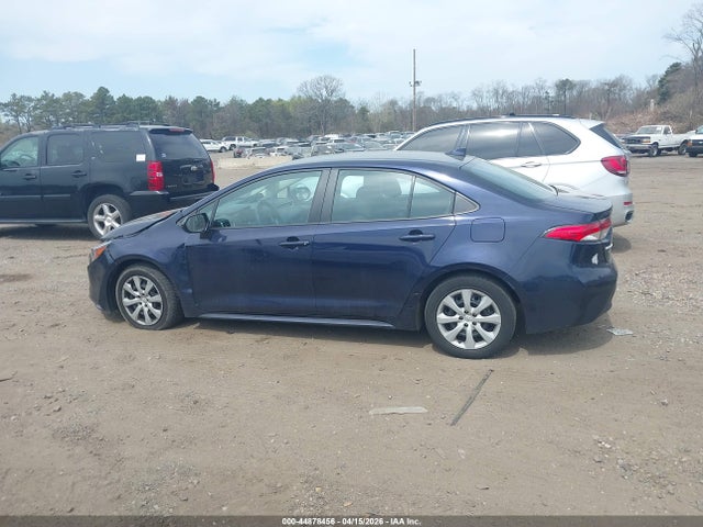 Продажа на аукционе авто 2021 Toyota Corolla Le, vin: 5YFEPMAE8MP204317, номер лота: 44878456