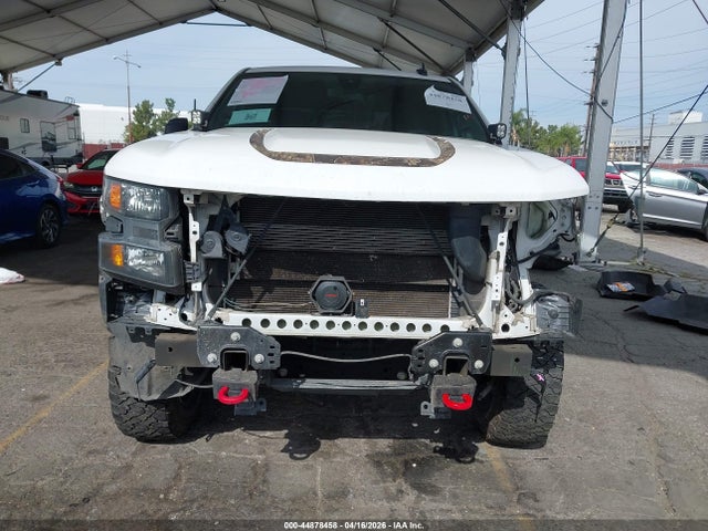 3GCPYCEF4MG402918 Chevrolet Silverado 1500 4wd Short Bed Custom Trail Boss