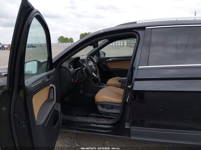 Продаж на аукціоні авто 2022 Volkswagen Tiguan 2.0t Se, vin: 3VV3B7AXXNM082949, номер лоту: 44878470