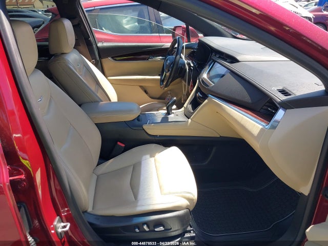 1GYKNBRSXHZ233010 Cadillac XT5 LUXURY