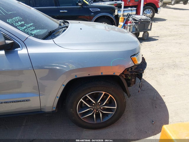 1C4RJEAGXKC621776 Jeep Grand Cherokee Laredo E 4x2