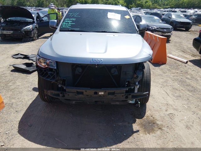 1C4RJEAGXKC621776 Jeep Grand Cherokee Laredo E 4x2