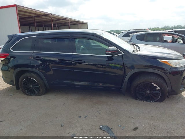 Продажа на аукционе авто 2018 Toyota Highlander Xle, vin: 5TDJZRFH0JS528390, номер лота: 44878561