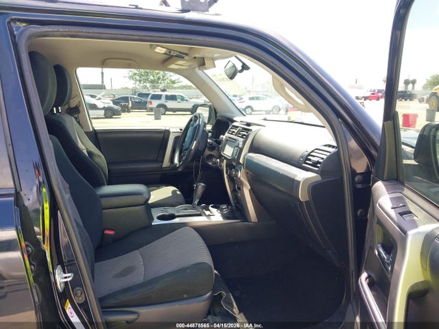JTEBU5JR9J5501640 Toyota 4RUNNER SR5