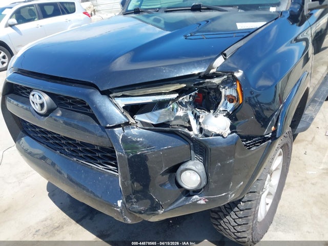 JTEBU5JR9J5501640 Toyota 4RUNNER SR5