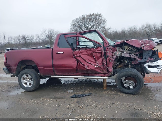 1C6RRFBGXLN327188 RAM 1500 Big Horn 4x4 6&#039;4 Box