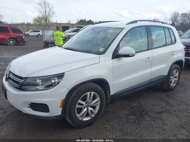 44878601 :رقم المزاد ، WVGBV7AX2GW525899 vin ، 2016 Volkswagen Tiguan S مزاد بيع