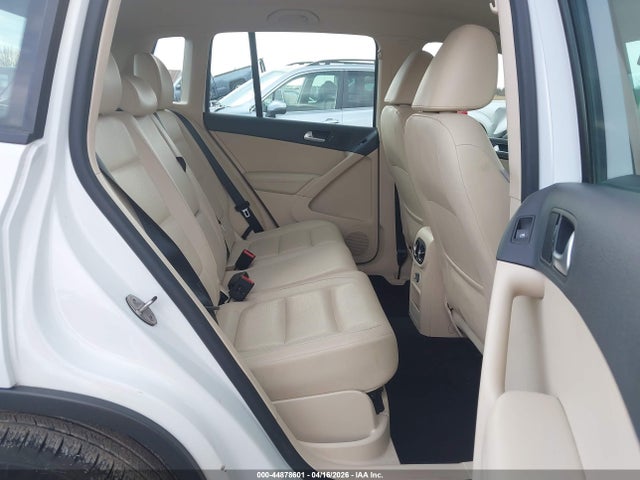 44878601 :رقم المزاد ، WVGBV7AX2GW525899 vin ، 2016 Volkswagen Tiguan S مزاد بيع