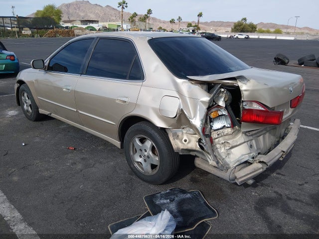 44878631 :رقم المزاد ، 1HGCG1655YA067072 vin ، 2000 Honda Accord 3.0 Ex مزاد بيع