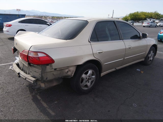 44878631 :رقم المزاد ، 1HGCG1655YA067072 vin ، 2000 Honda Accord 3.0 Ex مزاد بيع