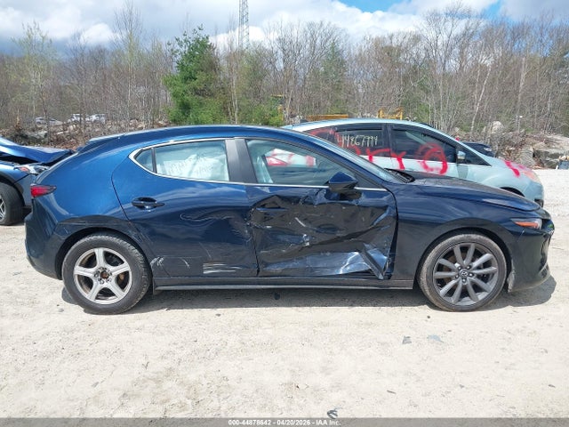 44878642 :رقم المزاد ، JM1BPBKL9M1347172 vin ، 2021 Mazda Mazda3 Select مزاد بيع