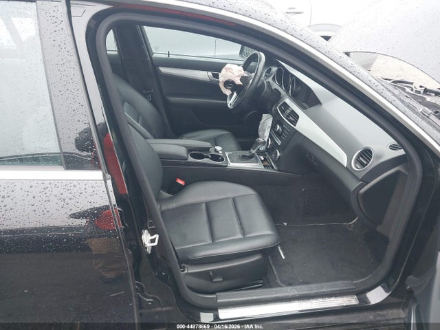 Продаж на аукціоні авто 2014 Mercedes-benz C 300 Sport 4matic, vin: WDDGF8AB3EA938402, номер лоту: 44878669