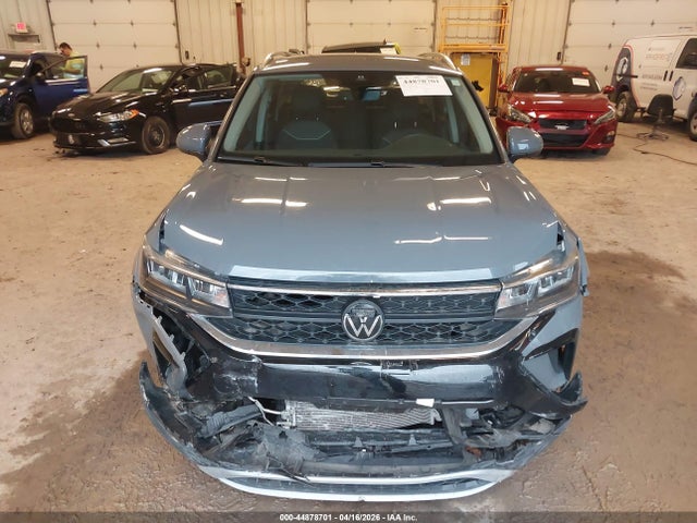 Продажа на аукционе авто 2024 Volkswagen Taos 1.5t Se, vin: 3VVSX7B2XRM083458, номер лота: 44878701