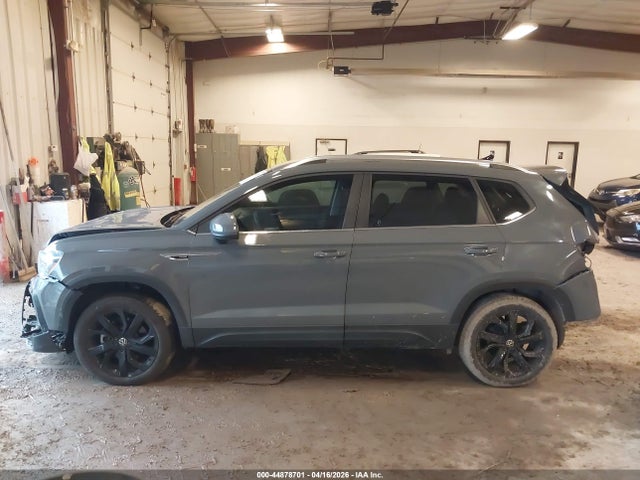 Продажа на аукционе авто 2024 Volkswagen Taos 1.5t Se, vin: 3VVSX7B2XRM083458, номер лота: 44878701