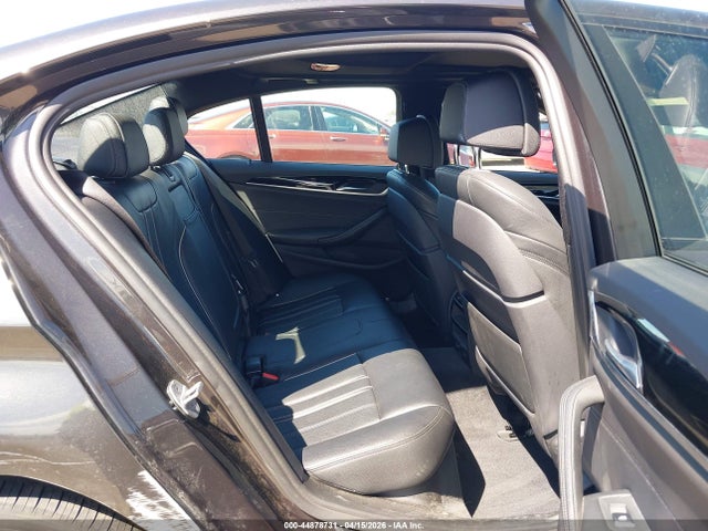 WBAJB1C51JB374275 BMW 530e Xdrive Iperformance