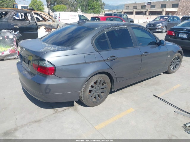 2007 Bmw 328i მანქანა იყიდება აუქციონზე, vin: WBAVA335X7PG51004, აუქციონის ნომერი: 44878842