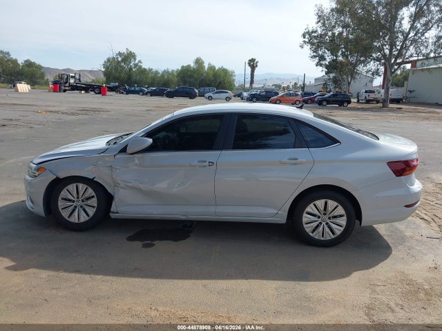 44878908 :رقم المزاد ، 3VWC57BU0KM116027 vin ، 2019 Volkswagen Jetta 1.4t R-line/1.4t S/1.4t Se مزاد بيع