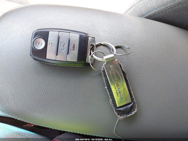 44878916 :رقم المزاد ، KNDJP3AE9H7022349 vin ، 2017 Kia Soul Ev مزاد بيع