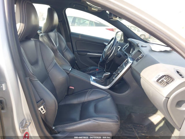 2015 VOLVO S60 YV149MFD5F1317858 Photo 4