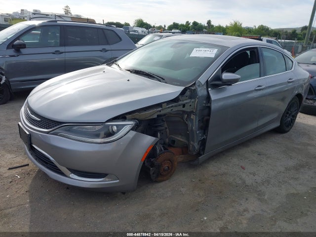 2015 Chrysler 200 Limited მანქანა იყიდება აუქციონზე, vin: 1C3CCCAB3FN630956, აუქციონის ნომერი: 44878942