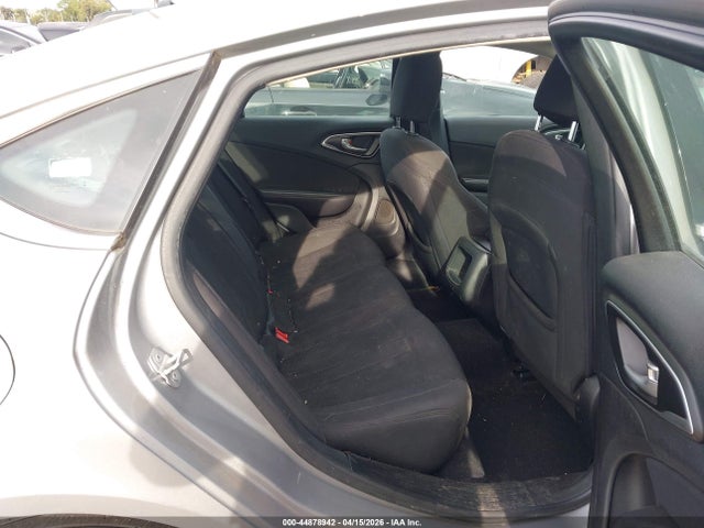 2015 Chrysler 200 Limited მანქანა იყიდება აუქციონზე, vin: 1C3CCCAB3FN630956, აუქციონის ნომერი: 44878942