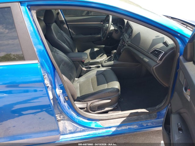 44878960 :رقم المزاد ، KMHD84LF5HU075424 vin ، 2017 Hyundai Elantra Limited مزاد بيع